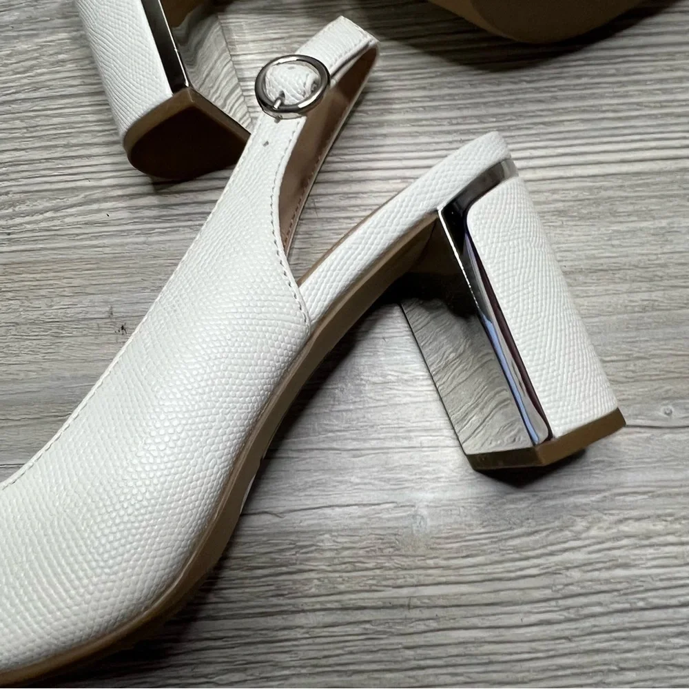 NWT Alfani Florraap white snake skin embossed sling back block heel size 8.5